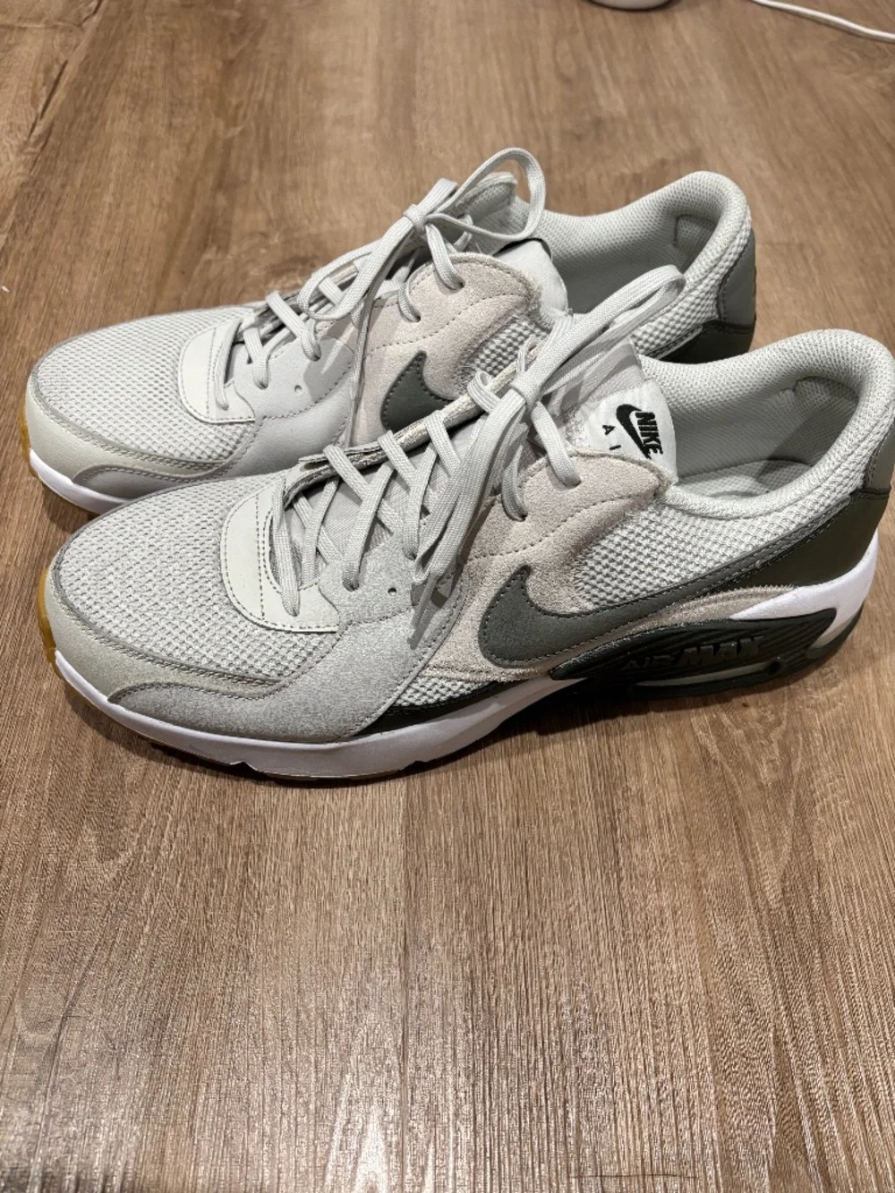 Men’s Nike shoes